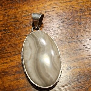 Elegant Silver and Cream Pendant Necklace